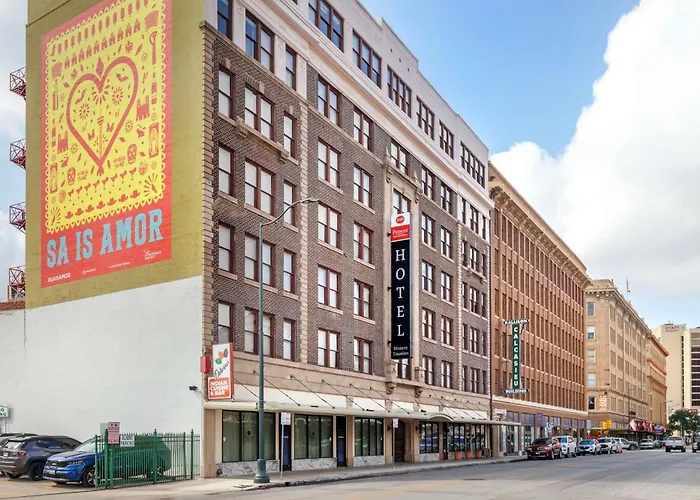 Best Western Premier Historic Travelers Hotel Alamo/Riverwalk