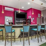 Best Western Premier Historic Travelers Hotel Alamo/Riverwalk 
