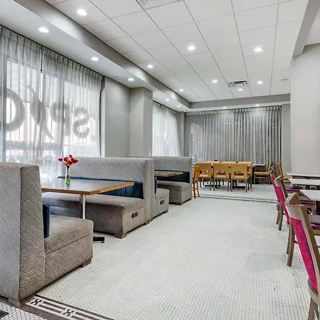 Best Western Premier Historic Travelers Hotel Alamo/Riverwalk 